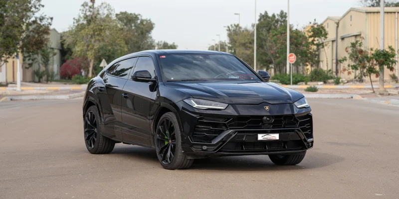 1 Lamborghini Urus Black 2022