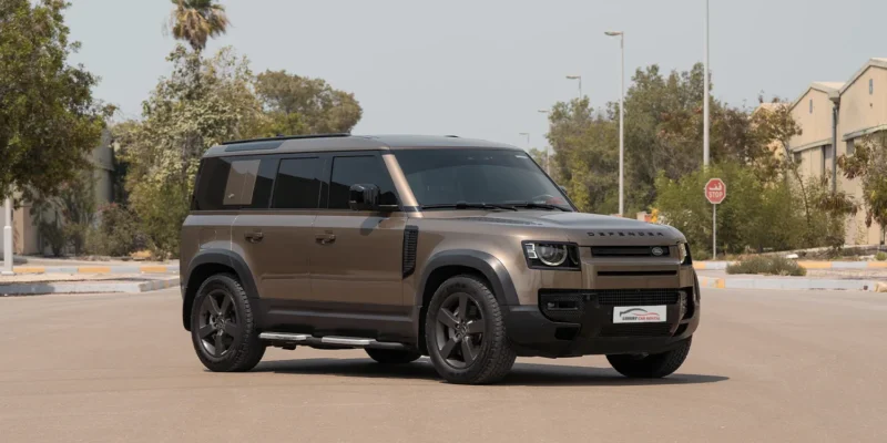 1 Land Rover Defender 110 Brown 2023